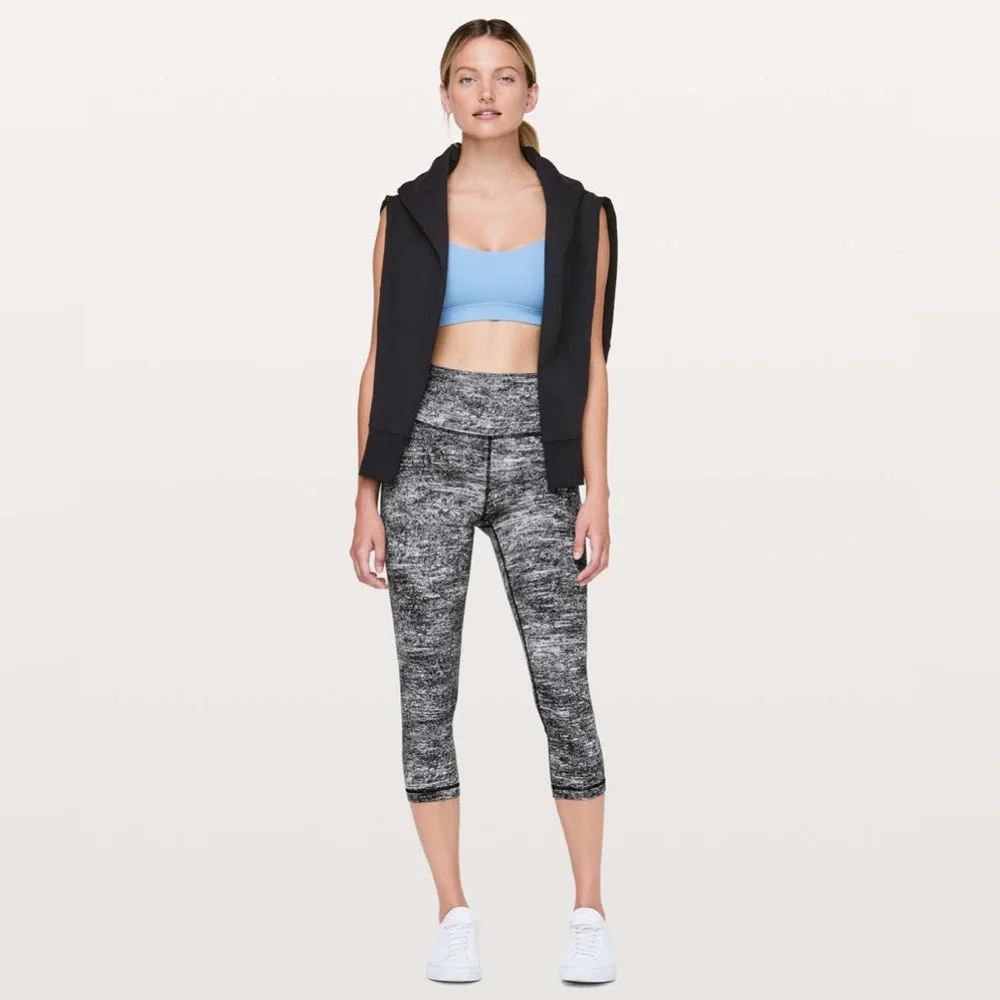 Lululemon Wunder Under High-Rise Crop Tights in Rush Jacquard, size 6 - Picture 7 of 14